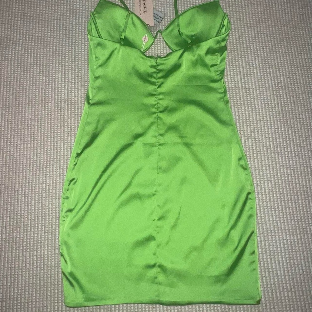 Dress - Picture 3 of 4